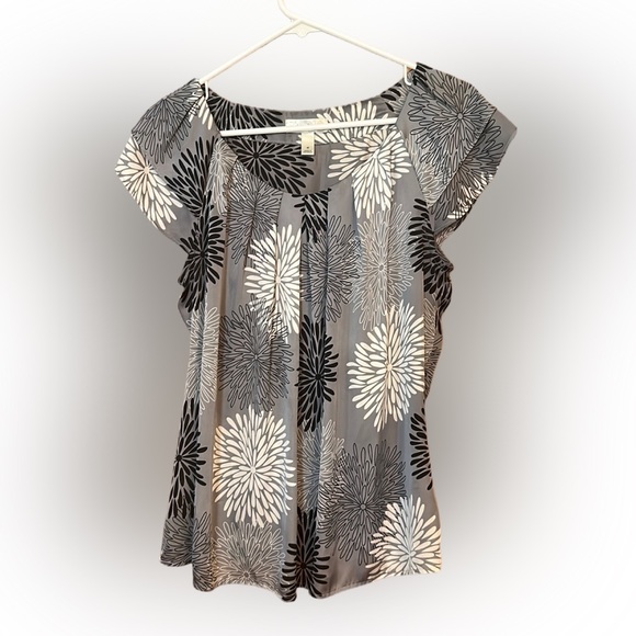 Dress Barn Tops - Short sleeve Dress barn women’s flowy top